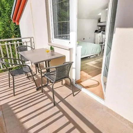 Apartman With Parking Space Icici, Opatija - 24052 *