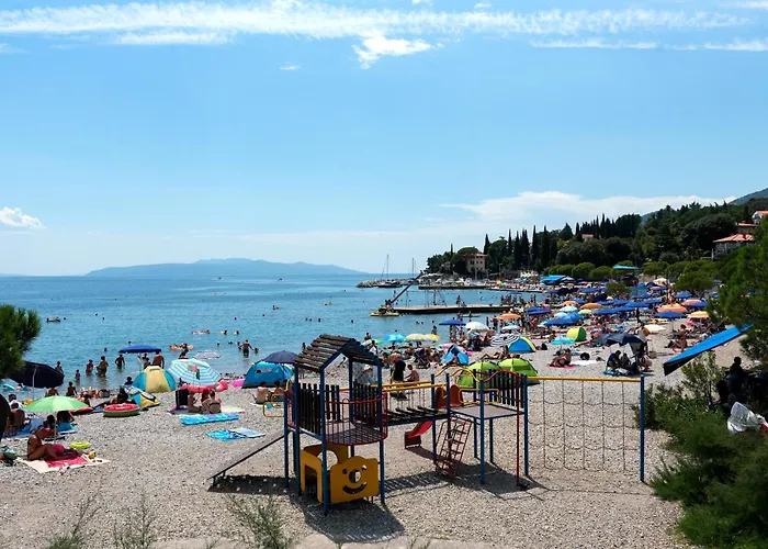 With Parking Space Icici, Opatija - 24052 Appartamento *